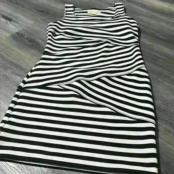 MICHAEL Michael Kors Dresses & Skirts - Michael Michael Kors striped dress